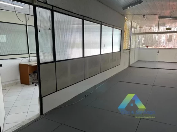 Imagem Prédio Comercial com 3 salas e 2 banheiros para Alugar em Pinheiros!!