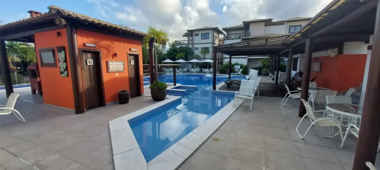 Imagem Apartamento garden com 2 dormitórios, poucos metros da vila de Praia do Forte