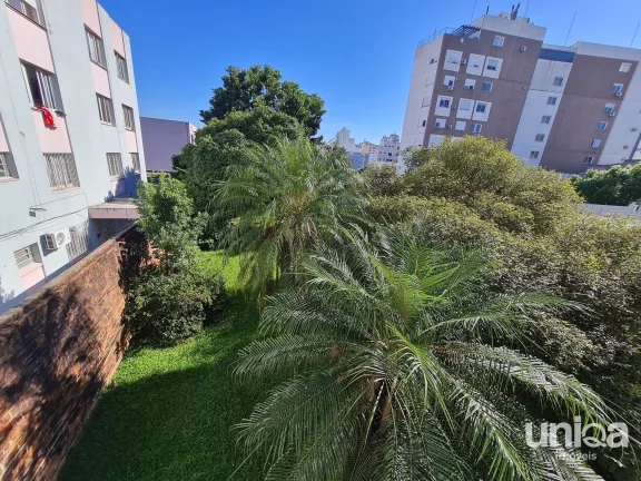 Casa para venda na Avenida Presidente Vargas com 02 lojas comerciais + Apto 260m