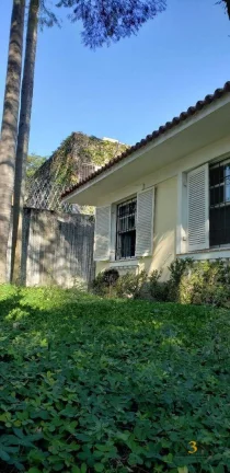 Imagem Casa térrea à venda no Alto de Pinheiros São Paulo SP com 3 dormitórios, 1 suíte, 4 vagas de garagem e 330m² na Rua Barajuba.