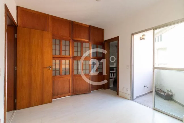 Imagem Apartamento FORA DE ROTA em Moema!!!