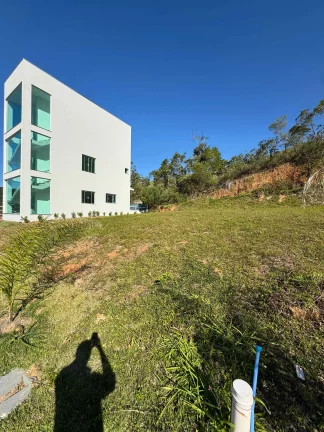 Imagem Terreno com 382,51m² em condomínio fechado no bairro Nova Esperança em Balneário Camboriú