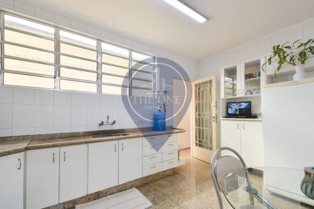 Imagem Casa à venda na Saúde, São Paulo-SP: 5 quartos, 3 suítes, 2 salas, 4 banheiros, 3 vagas, 309m². Venha conferir!