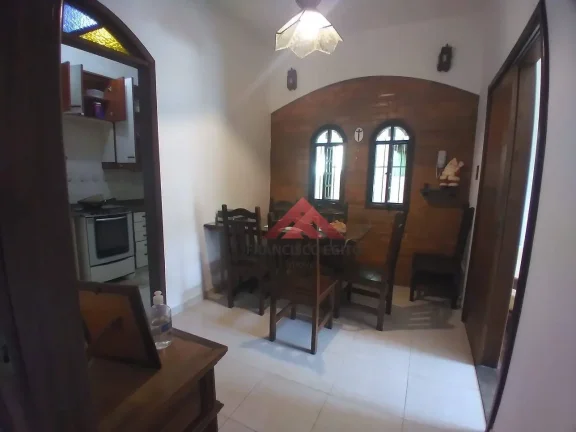 Imagem Casa com 3 dormitórios para alugar por R$ 2.144,70/mês - Centro - São Gonçalo/RJ