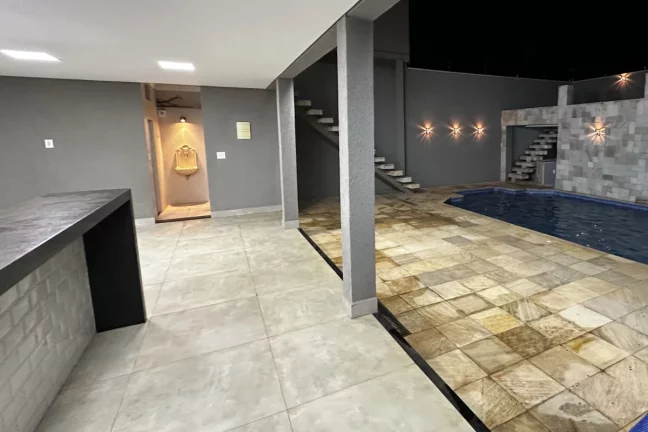 Imagem Casa de vila para venda em Vila Santa Cruz com 3 quartos, sendo 2 suítes, 280m2