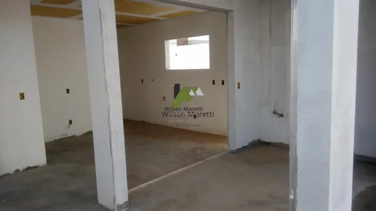 Imagem Casa na fase de Acabamento em Condomínio