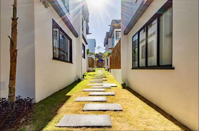 Imagem LINDA RESIDÊNCIA DE ALTO PADRÃO Á VENDA DE PORTEIRA FECHADA EM CONDOMINIO EM ARRAIAL D'ÁJUDA - PORTO SEGURO - BAHIA