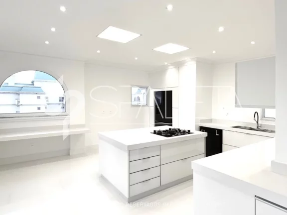 Imagem Cobertura neoclássica com vista permanente e o privilégio do sol da manhã à venda no Residencial Campo Elísios