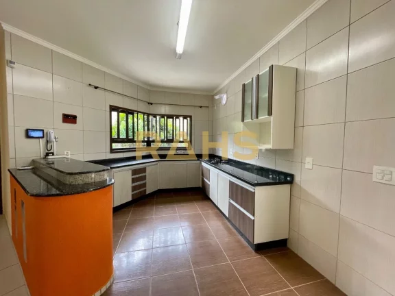Imagem Excelente Casa com 1 suíte mais 3 quartos no bairro de Pirabeiraba em Joinville por R$890.000,00. T...