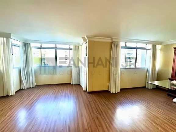 Imagem Apartamento para modernização no Jardim Paulista: 3 Quartos, 1 Suíte, 3 Salas, 3 Banheiros, 2 Vagas, 210m². Venha Conhecer!