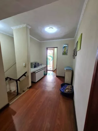 Imagem Sobrado em Osasco à Venda - Oportunidade