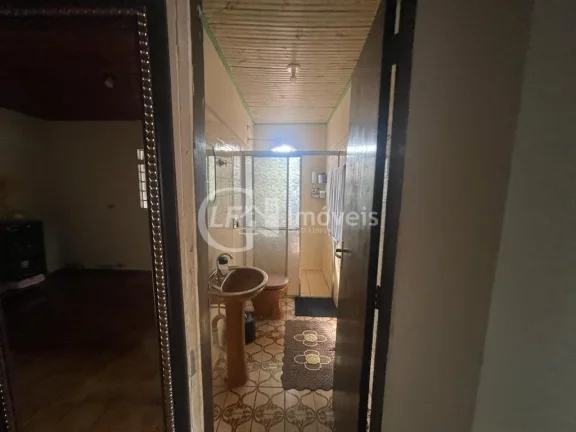 Imagem Casa à venda em Campo Grande-MS: 3 quartos, 3 salas, 1 banheiro, 5 vagas de garagem, 144m² no Jardim Tijuca.