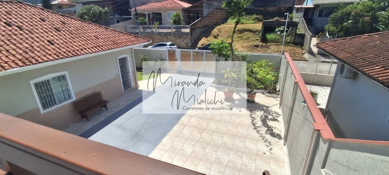 Imagem Encantadora Casa 4 Quartos em Biguaçu