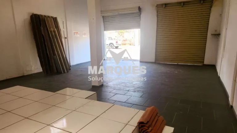 Imagem Imóvel c/ Salão Comercial á 100mts da Av. Brasil
