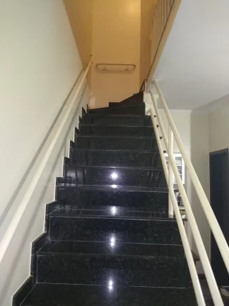 Imagem Sobrado com 3 Quartos e 3 banheiros à Venda, 126 m² por R$ 750.000