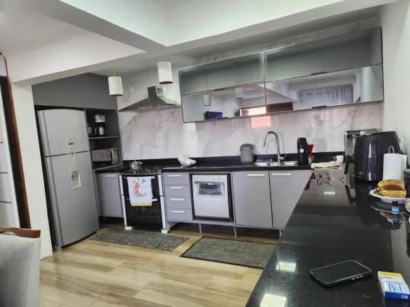 Imagem Casa com 3 dormitórios à venda, 220 m² por R$ 630.000,00 - Vila Suissa - Mogi das Cruzes/SP