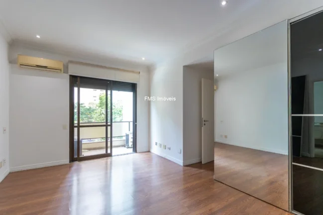 Imagem Apartamento com 3 suítes no Itaim Bibi