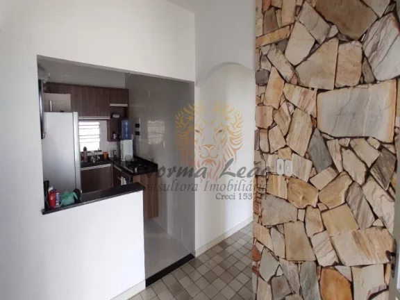 Imagem Casa de ESQUINA à Venda na Coroa do Meio. Próximo ao Condomínio La Villette.