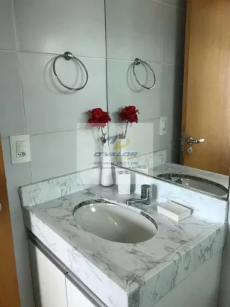 Imagem Vendo Apartamento Duplex, com 120 m², 02 Quartos (Sendo 01 suíte), 02 Vagas de Garagem.