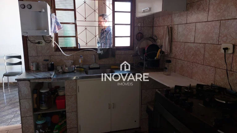 Imagem Casa com 3 dormitórios à venda, 210 m² por R$ 350.000 - Setor Paranaíba - Itumbiara/GO