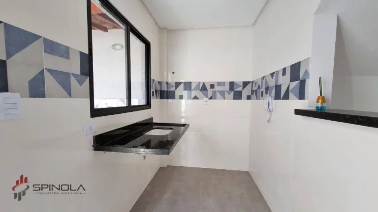 Imagem Casa com 2 dormitórios à venda, 55 m² por R$ 310.000,00 - Maracanã - Praia Grande/SP