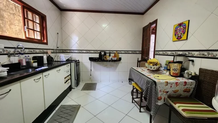 Imagem Casa para Venda em Teresópolis / RJ no bairro Fazendinha