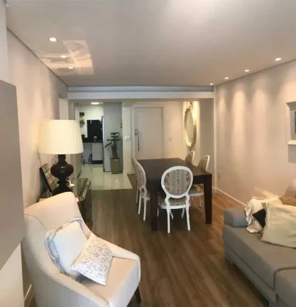 Imagem Apartamento quadra mar com 3 dormitórios e 2 vagas em Balneário Camboriú/SC
