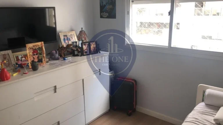Imagem Apartamento à venda em São Paulo - Aclimação, com 3 suítes, 3 salas e 3 vagas de garagem! Venha conferir!