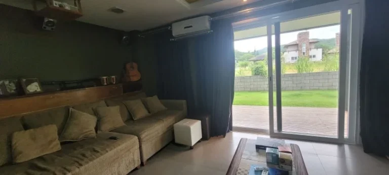 Imagem Casa com 3 dormitórios Condomínio Fechado no bairro Ratones