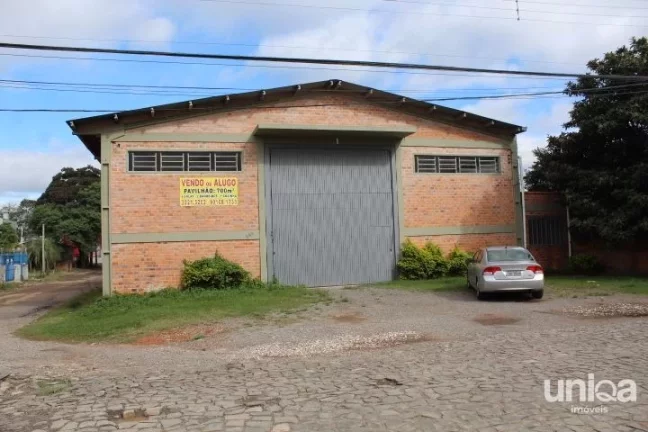 Galpão/Depósito/Armazém com 6 Quartos à Venda, 700 m² por R$ 1.600.000