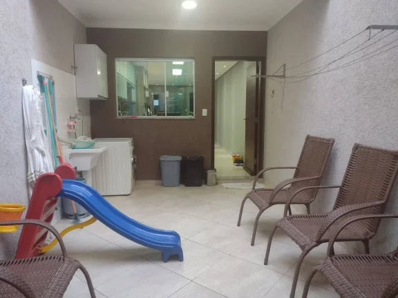 Imagem Sobrado 156 metros 3 Dormitorios sendo 1 Suite e 2 vagas de Gargens