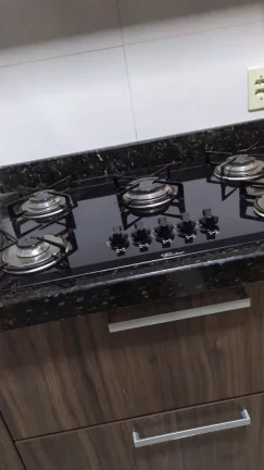 Imagem Apartamento com 2 quartos sendo um com armário embutido, cozinha americana planejada, sala com gess...