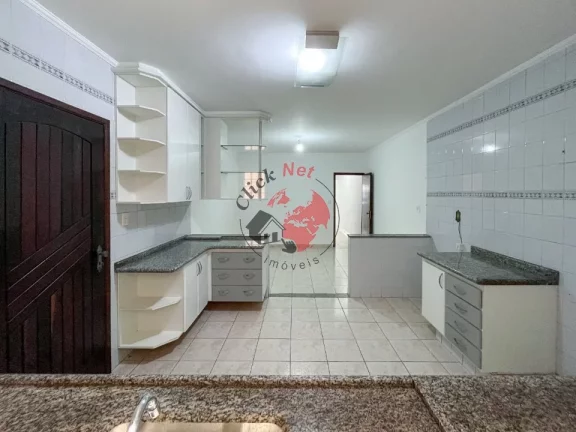 Imagem Ótimo sobrado à Venda com 3 dormitórios e 2 vagas no Jardim Las Vegas em Santo André