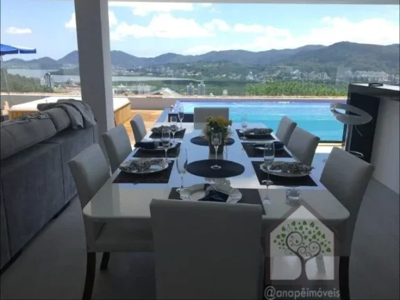 Imagem Casa Alto Padrão na Trindade