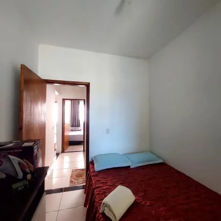 Imagem Casa Geminada para Venda em Sarandi, Parque Residencial Bom Pastor, 3 dormitórios, 1 banheiro, 2 vagas