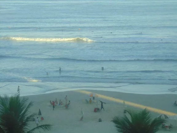 Imagem Praia de Pitangueiras Prédio Frente Total ao Mar,Lindo Apto Totalmente Reformado,Linda Vista ao Mar,2 Garagens,Academia!