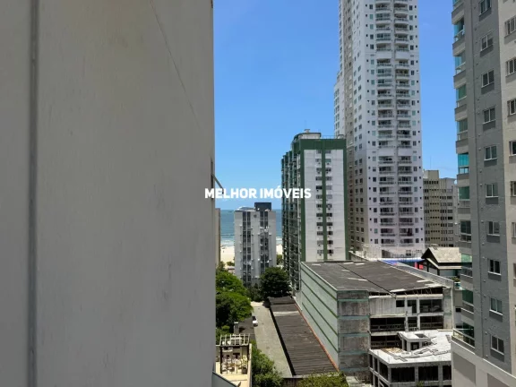 Imagem Apartamento á venda com 02 dormitórios sendo 01 suíte, ampla sacada com churrasqueira a carvão, próximo a Roda Gigante à Venda em Balneário Camboriú - SC