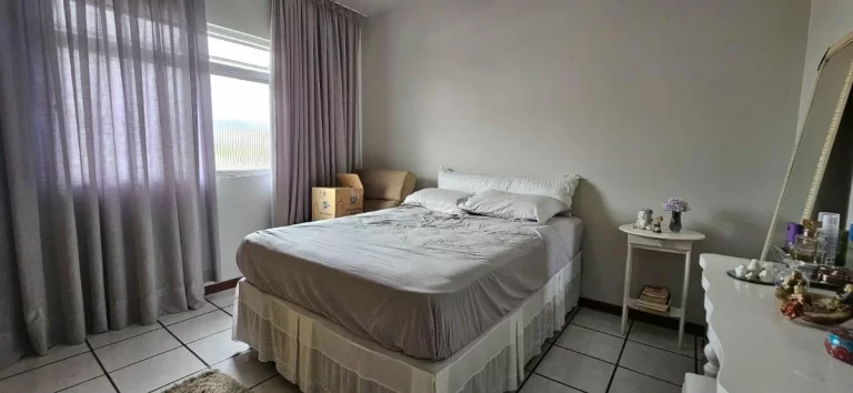Imagem Casa à Venda,300 m2 , 3 dormitórios(1 suíte), 2 Vagas , Trindade, Florianópolis, SC