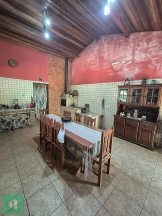 Imagem Sítio com 3 quartos, 13000m2, à venda