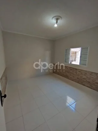 Imagem CASA À VENDA - PARQUE DOURADINHO