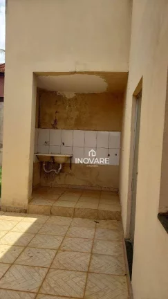Imagem Casa com 3 dormitórios à venda por R$ 350.000,00 - Setor Afonso Pena - Itumbiara/GO