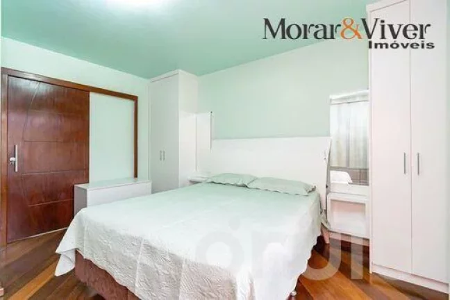 Imagem Casa para Venda em São José dos Pinhais, Cruzeiro, 3 dormitórios, 1 suíte, 3 banheiros, 7 vagas