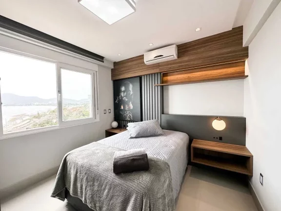 Imagem Cobertura duplex com vista mar 2 suítes mais 2 demi suítes e 2 vagas, piscina no terraço - Penha SC