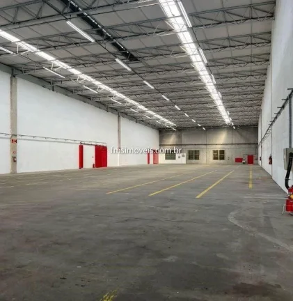 Imagem Galpão Industrial com 1667 m2 para locação em Guarulhos