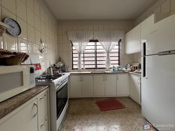 Imagem Sobrado à Venda no Alto Caiçaras – 4 Quartos, 2 Suítes e 380m² Construídos