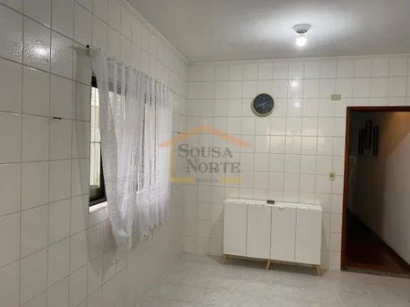 Imagem Sobrado espaçoso 3 dormitórios, 4 banheiros e 5 vagas de garagem, sendo garagem subterrânea. Poss...