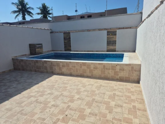Imagem Casa para Venda em Itanhaém, Tupy, 2 dormitórios, 1 suíte, 1 banheiro, 3 vagas