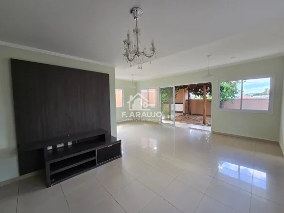 Imagem Casa á venda em condomínio fechado em Sorocaba-SP. 5 quartos, 2 suítes e lazer completo à venda em Sorocaba