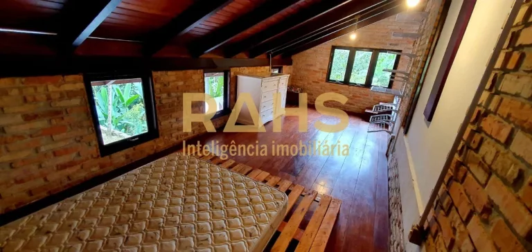 Imagem Chácara Lindíssima à Venda em Pirabeiraba São 56 mil m² de área total. Uma verdadeira imersão...