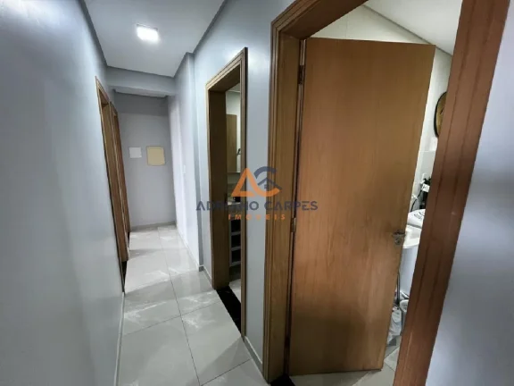 Imagem Adriano Carpes Imóveis vende apartamento semimobiliado com 2 dormitórios sendo 1 suíte e sacada com churrasqueira na praia de Gravatá na cidade de Navegantes